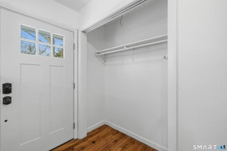 12 Beach Park Rd in Clinton, CT - Building Photo - Building Photo