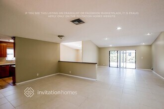 2301 NW 102nd Way in Pembroke Pines, FL - Building Photo - Building Photo