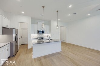 207 Lily Pad Dr in Arlington, TX - Building Photo - Building Photo
