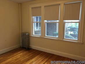 1638 Commonwealth Ave in Boston, MA - Foto de edificio - Building Photo