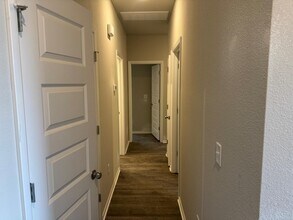 6601 NW Gregory St in Bentonville, AR - Building Photo - Building Photo