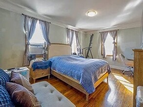 41-16 47th Ave, Unit 5 in Queens, NY - Foto de edificio - Building Photo