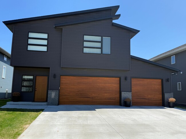 property at 7348 Madelyn Ln S