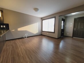 1114-1175 175 St SW in Edmonton, AB - Building Photo - Building Photo