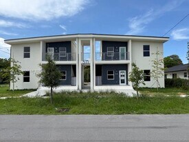511 SW 1st Ave in Hallandale Beach, FL - Building Photo