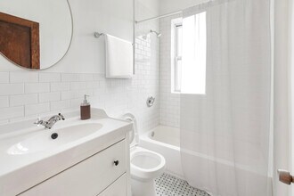 3115 N Davlin Ct, Unit 3 in Chicago, IL - Building Photo - Building Photo