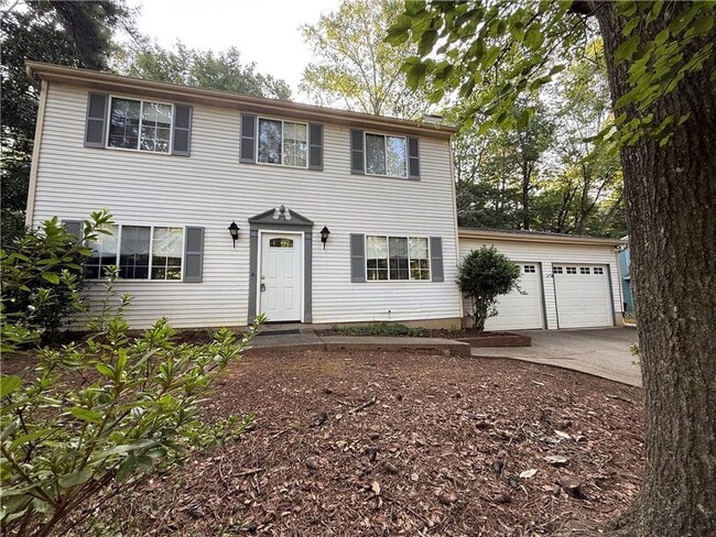 property at 480 Roswell Farms Rd