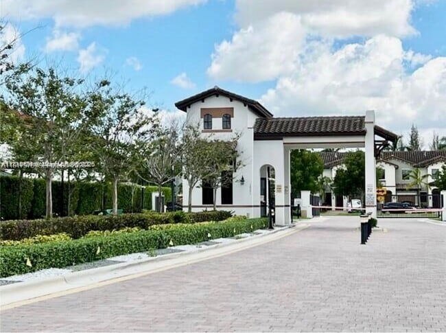 property at 10620 NW 88th St