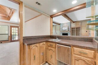 5803 Still Forest Dr in Dallas, TX - Building Photo - Building Photo