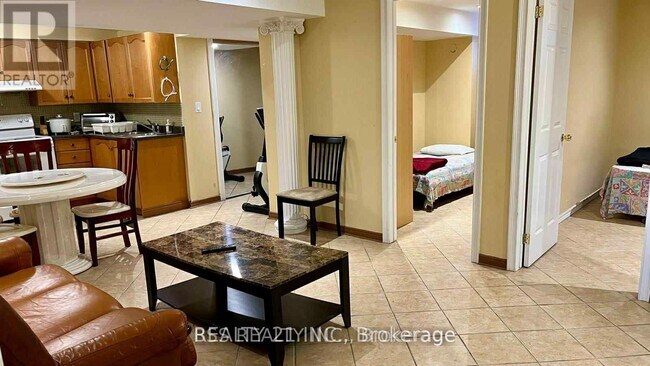 53 Meadow Oak Pl in Toronto, ON - Building Photo - Building Photo