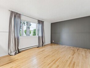 172 Chem. Freeman in Gatineau, QC - Building Photo - Building Photo