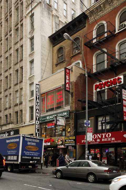 28 W 48th St in New York, NY - Foto de edificio