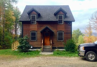 475 Black Bear Holw in Waterbury, VT - Building Photo - Building Photo