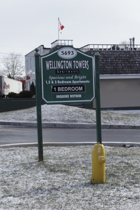 Wellington Towers in Markham, ON - Building Photo