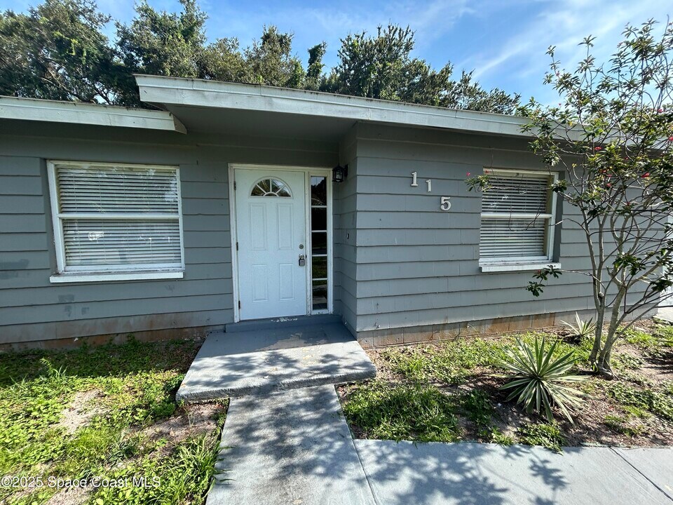 115 Rivercliff Ln in Merritt Island, FL - Building Photo