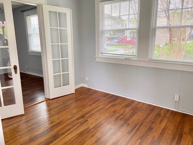 4964 Athens Blvd in Virginia Beach, VA - Building Photo - Building Photo