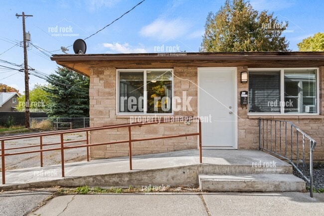 property at 2424 E Diamond Ave