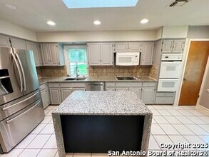 1207 Elks Pass Cir in San Antonio, TX - Building Photo - Building Photo