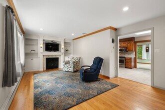 85 Dayton Rd in Waterford, CT - Building Photo - Building Photo