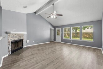 2826 Wood Hollow Dr in League City, TX - Building Photo - Building Photo