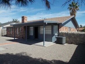 1525 Bob Smith Dr in El Paso, TX - Foto de edificio - Building Photo