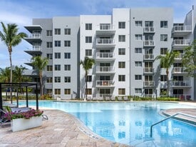 The Manor at CityPlace in Doral, FL - Building Photo