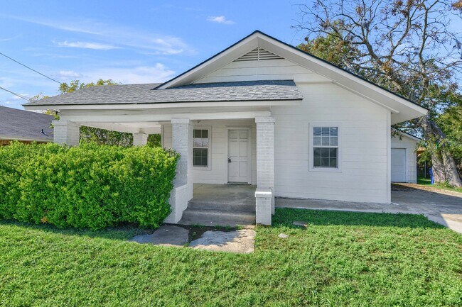 638 Gilcrease St in Van Alstyne, TX - Building Photo - Building Photo