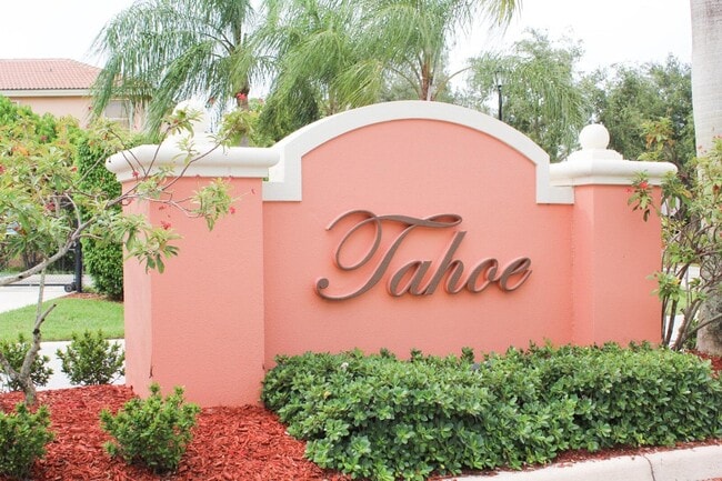 4434 Lake Lucerne Cir in West Palm Beach, FL - Building Photo - Building Photo