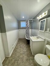 3032 Indian Rd in Davenport, IA - Building Photo - Building Photo