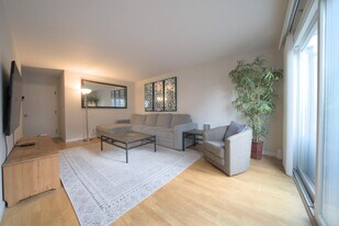 300 Liberty St in San Francisco, CA - Building Photo