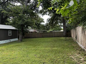 906 Kingston Rd in Greenville, TX - Building Photo - Building Photo