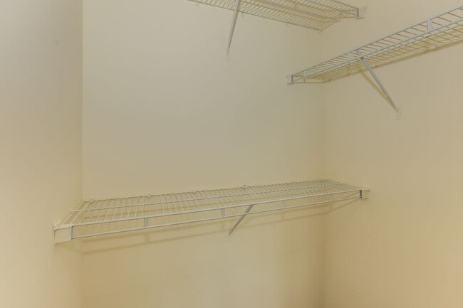 56 Brownstone Way in Englewood, NJ - Building Photo - Building Photo