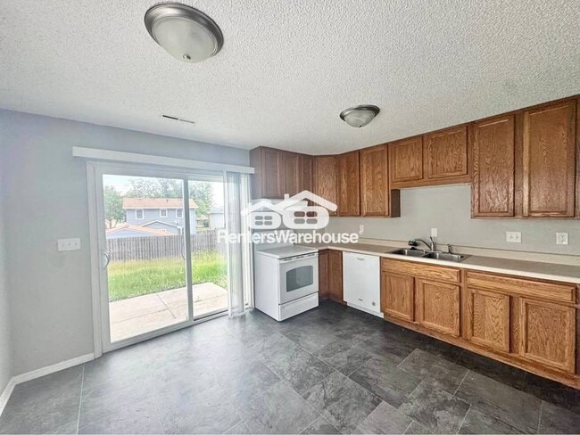 2112 E Caulder Ave in Des Moines, IA - Building Photo - Building Photo
