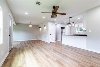 9529 Fairland Dr in Houston, TX - Building Photo - Building Photo