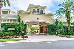 501 Knights Run Ave in Tampa, FL - Building Photo