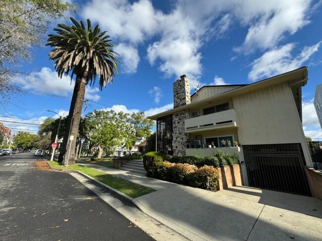 property at 2106 S Bentley Ave