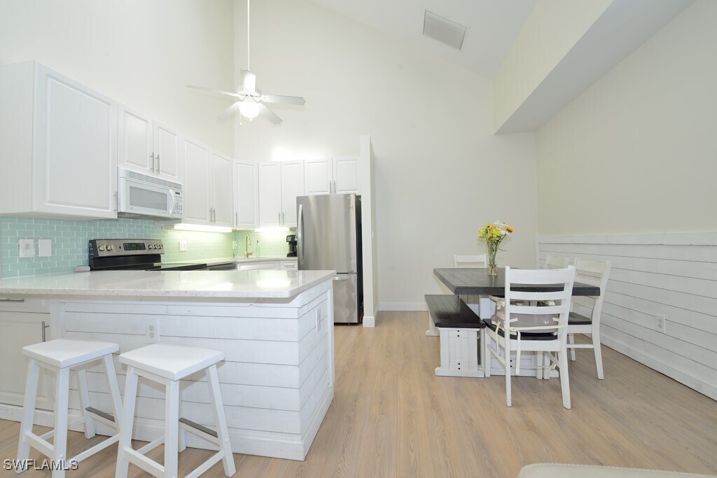 4325 Covey Cir in Naples, FL - Foto de edificio