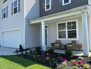 208 Sarcoxie Rd in Moncks Corner, SC - Building Photo - Building Photo