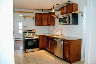 11 Parsonage St in Cold Spring, NY - Building Photo - Building Photo
