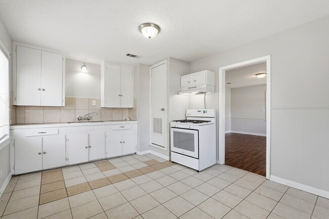 property at 729 13th Ave N