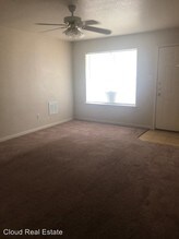 320 Cedar Ridge Dr in Nolanville, TX - Foto de edificio - Building Photo