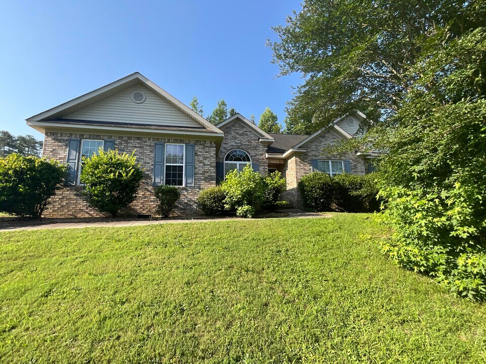 1006 Jarrow Pl in Grovetown, GA - Building Photo