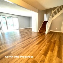 303 E Montcastle Dr in Greensboro, NC - Building Photo - Building Photo