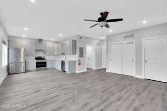 245 Parker Ave in Manasquan, NJ - Building Photo - Building Photo
