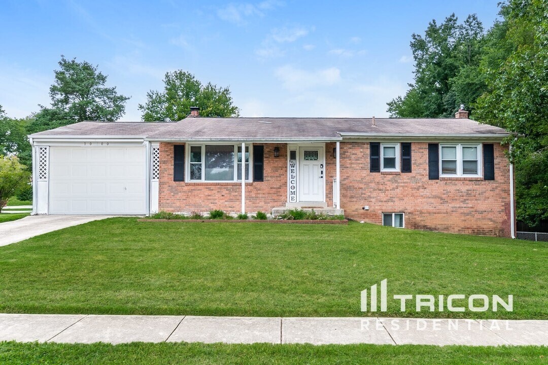 10000 Mizar Dr in Upper Marlboro, MD - Building Photo