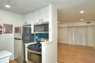 Cameron Pointe Apartments in Hyattsville, MD - Building Photo - Building Photo