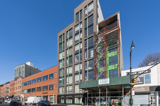 1425 Fulton St in Brooklyn, NY - Foto de edificio - Building Photo