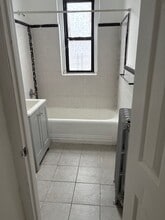 1370 Wood Rd, Unit 2nd Floor in Bronx, NY - Building Photo - Building Photo