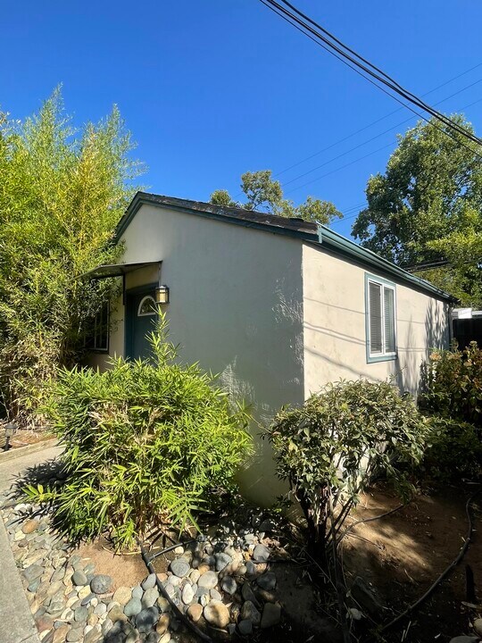 4727 U St in Sacramento, CA - Building Photo
