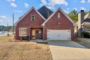 1001 Springfield Dr in Chelsea, AL - Building Photo